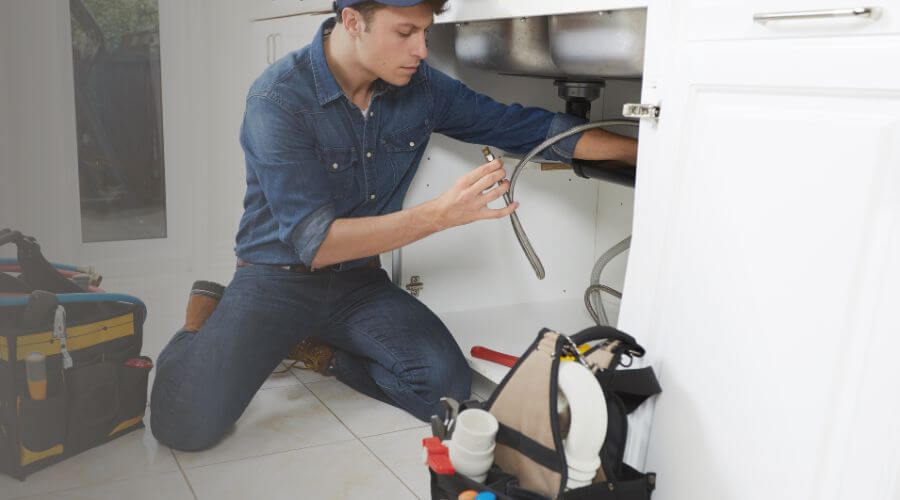 Local expert plumbing services in Hollow Rock, TN